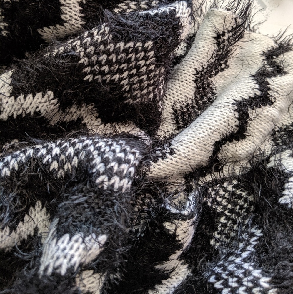 Infinity Scarf - Picture 5 of 6